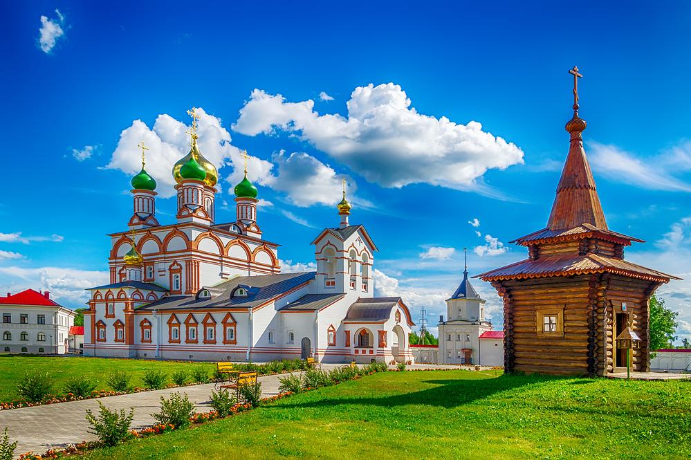 Золотые купола России